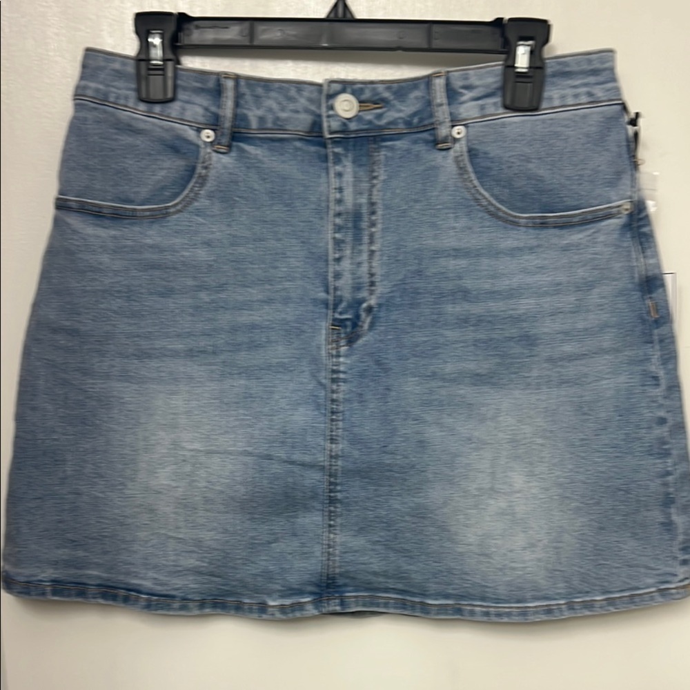 1. State Denim Pocket Pencil Mini Skirt Light Blue Wash, Size Medium NWT